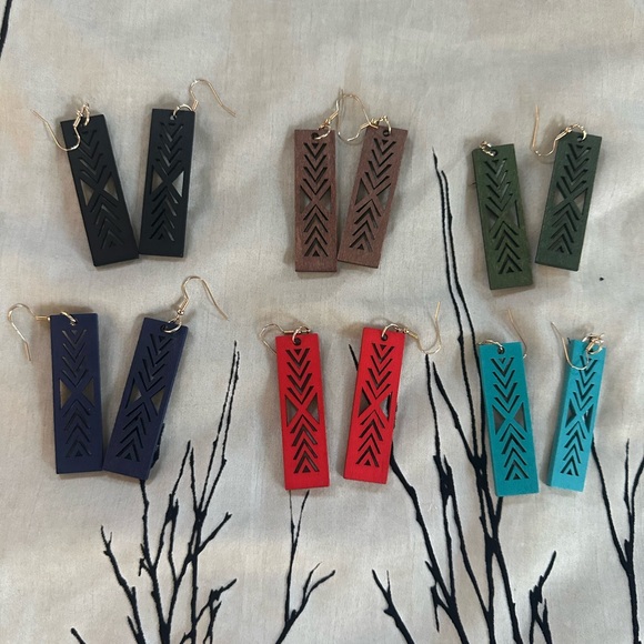 Wooden boho earrings, laser cut geometric botanical patterns, lightweight - Picture 13 of 14